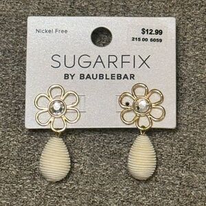 Sugarfix by BaubleBar Gold and Cream Daisy Flower Dangle Statement Earrings